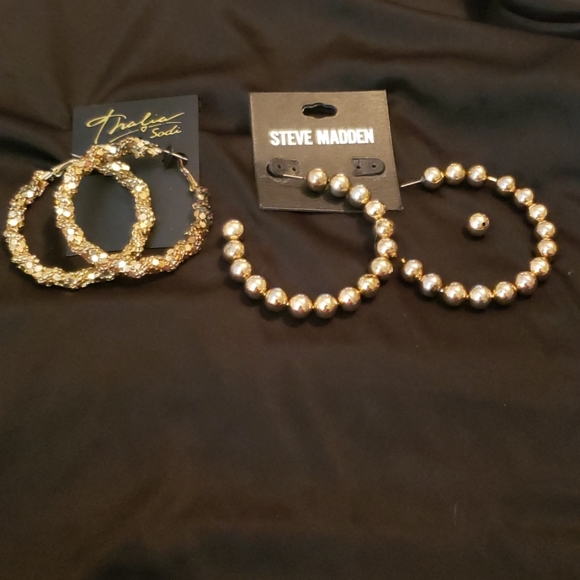 Variety Jewelry - 25 pieces of  damaged jewelry.